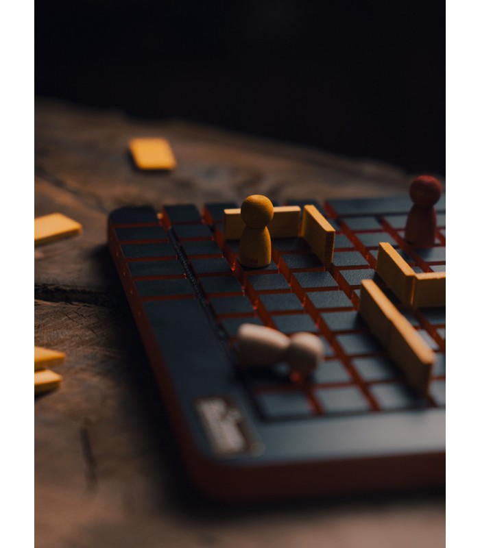 بازی ایرانی کوریدور چوبی دکترگیمز Quoridor Dr.Games