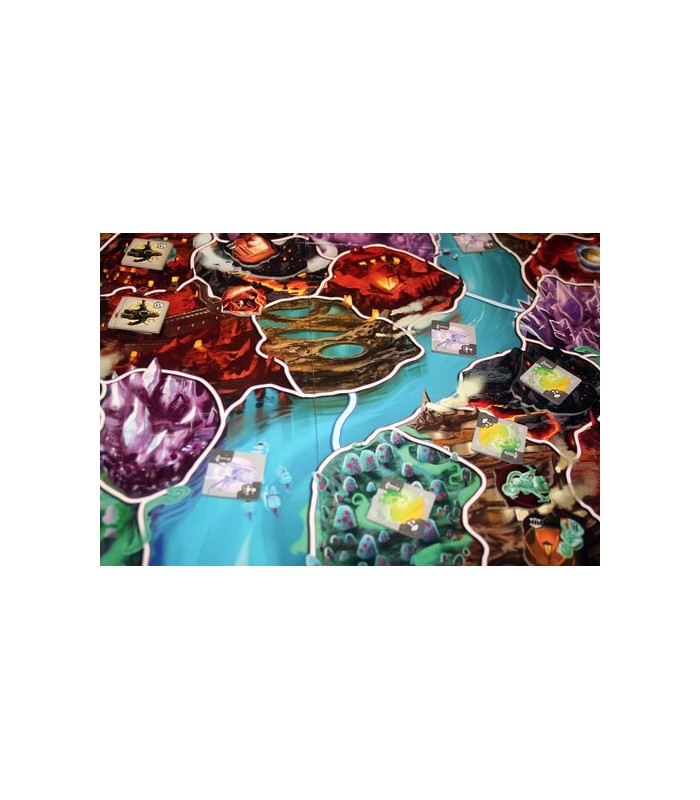 دنیای کوچک: زیرزمین (Small World Underground)