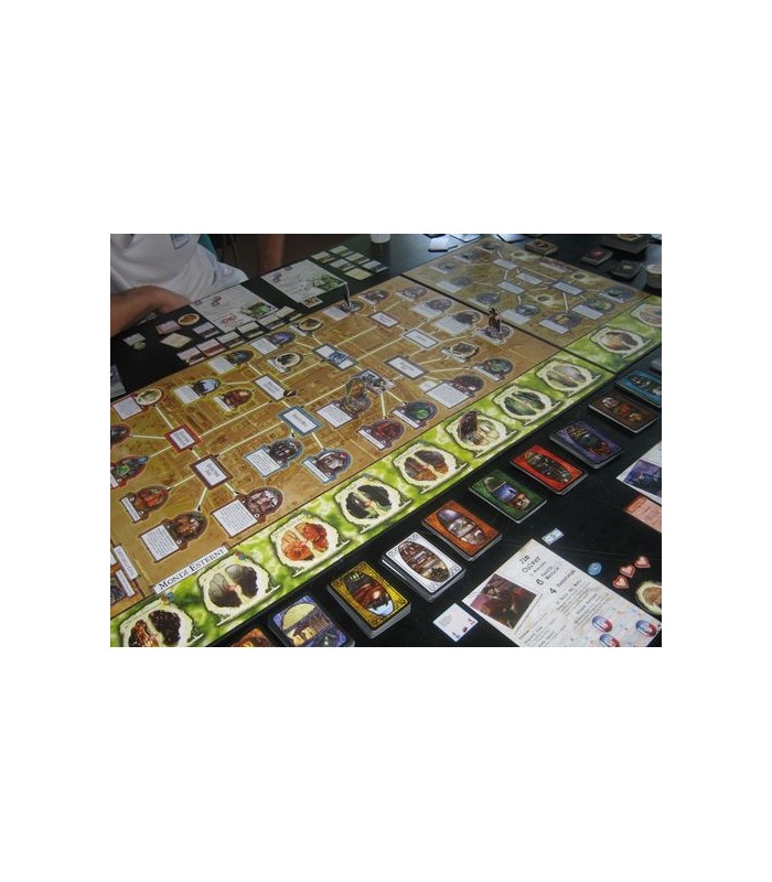 وحشت در آرکهام (Arkham Horror)