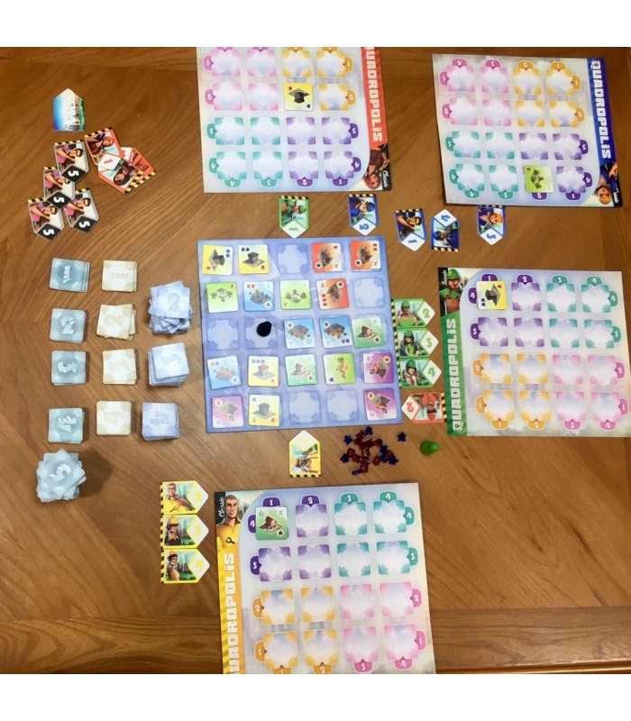 بازی ایرانی کوادروپلیس (Quadropolis)