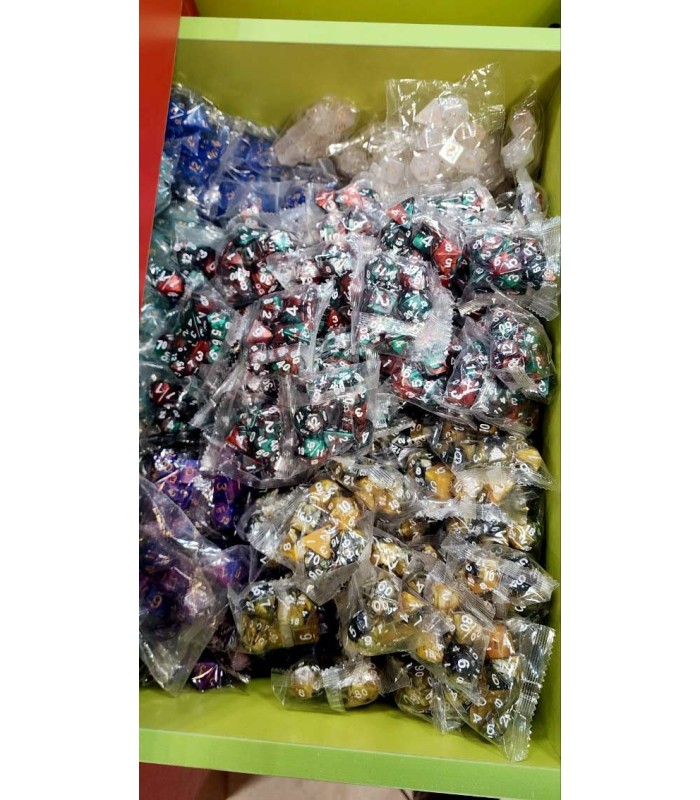 تاس بازی نقش آفرینی  dungeons and dragons dnd dice